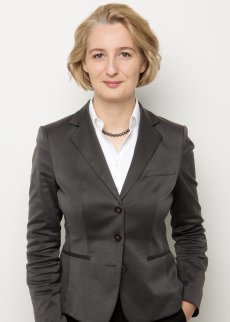 Dr. Christina Weidmann